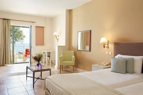 Grand Bay Beach Resort in Kolymbari — foto 18