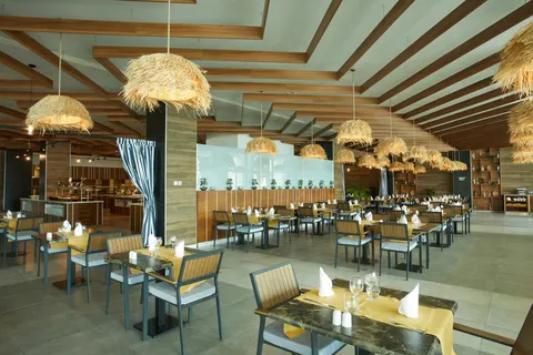 Secrets Sunny Beach Resort & Spa in Nesebar — foto 25