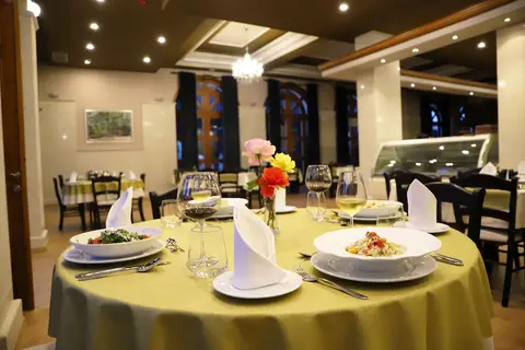 Hotel Colombo in Berat — foto 11