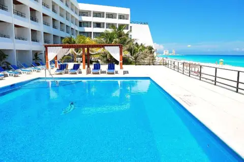 Flamingo Cancun Resort in Cancùn