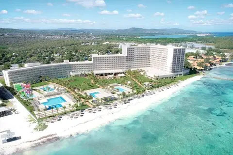 Riu Palace Aquarelle in Falmouth