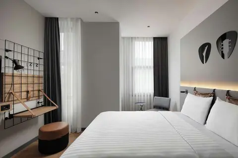 Moxy Istanbul Beyoglu in Beyoğlu — foto 10