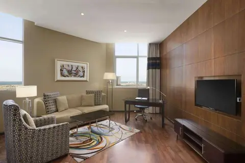 Ramada by Wyndham Abu Dhabi Corniche in أبوظبي — foto 4