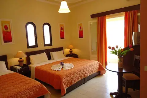 Molfetta Beach Hotel in Γουβιά — foto 28