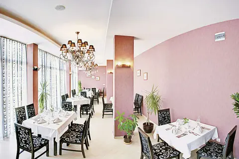 Slavey Hotel in Славей — foto 18