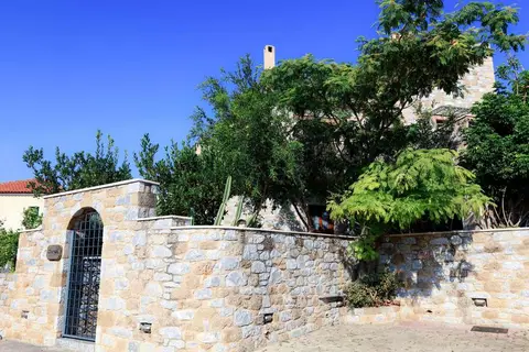 Mani Village in Άγιος Νικόλαος — foto 11
