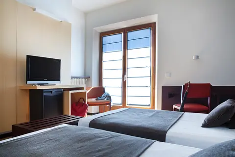 Hotel Empordá in Figueres — foto 18