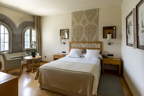Parador de Vic-Sau in Vic — foto 6