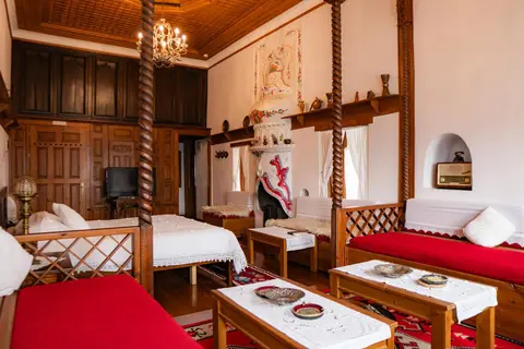 Hotel Old Bazaar in Gjirokastra — foto 26