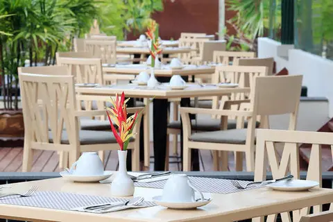Graceland Khao Lak Resort & Spa in Khuekkhak, foto 16