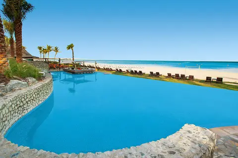 JA Beach Hotel in Ja Ocean View Hotel Padel Tennis Court — foto 15