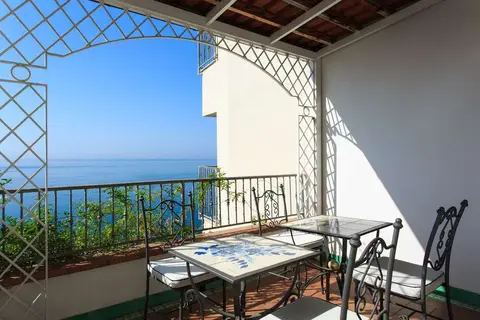 Lloyd's Baia Hotel in Vietri sul Mare — foto 10