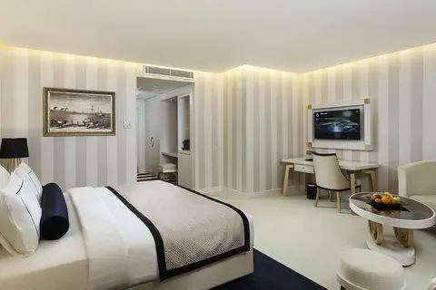Ramada Hotel & Suites by Wyndham Istanbul Sis in Şişli — foto 2