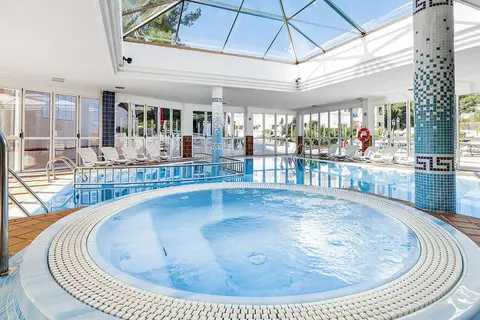 Invisa Hotel Club Cala Blanca in Santa Eulària des Riu — foto 8