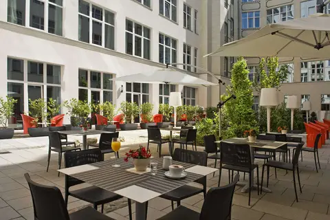 Adina Apartment Hotel Berlin Checkpoint Charlie in Berlijn — foto 5