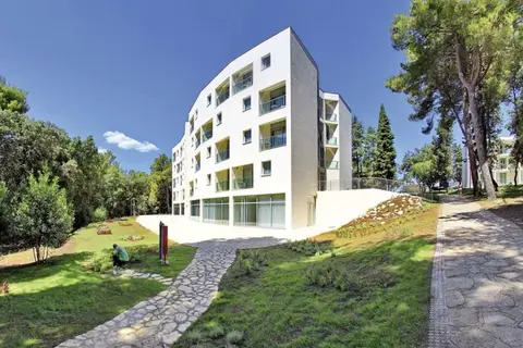 Crvena Luka Resort in Biograd na Moru — foto 11