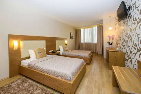 Sky Hotel Tirana in Tirana — foto 5
