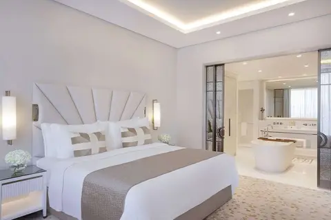 The St. Regis Dubai - The Palm in Aura Skypool, foto 6