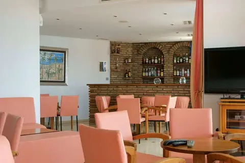 Hotel Oasis in Καλό Νερό — foto 7