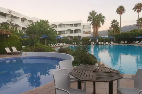 Tigaki Beach Hotel foto 3