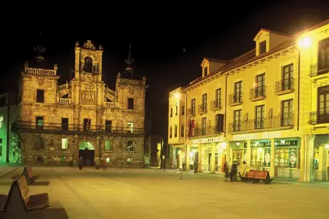 Astur Plaza in Astorga — foto 11
