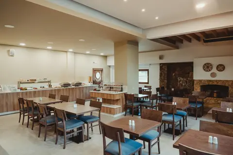 Idi Hotel in Zaros — foto 8