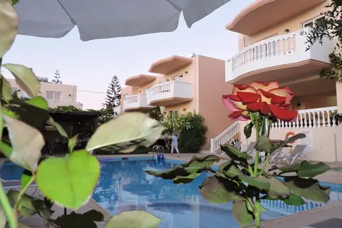 Golden Rose Suites in Kamisiana — foto 22