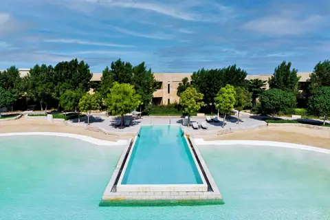 Zulal Wellness Resort by Chiva-Som in الرويس