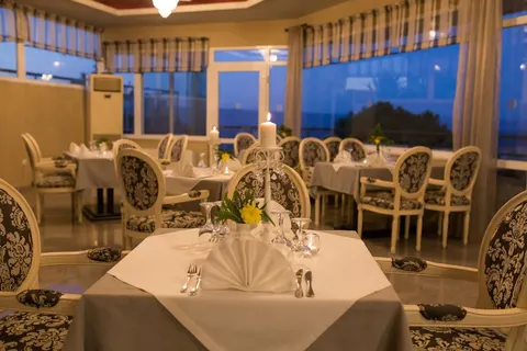 Sunrise Resort Hotel in Molyvos — foto 5