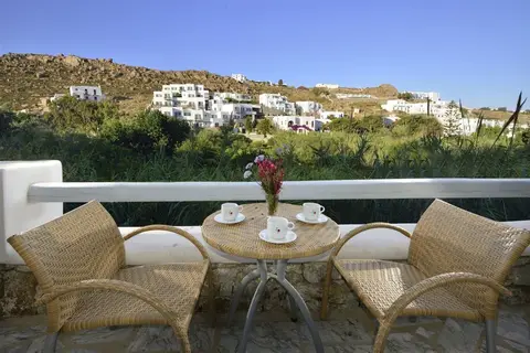 Petinos Hotel in Πλατύς Γιαλός — foto 7