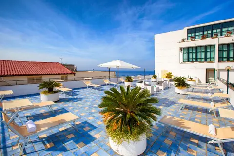 Panorama Palace Hotel in Meta — foto 9