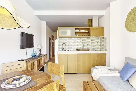 Castavi in Es Pujols — foto 13