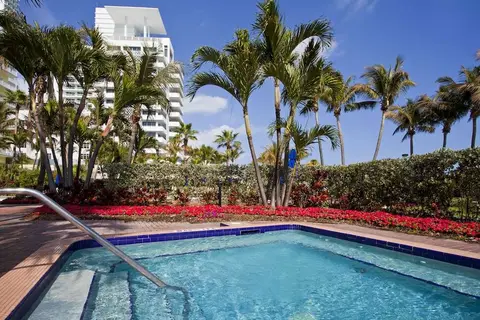 Holiday Inn Miami Beach Oceanfront in Miami Beach — foto 11