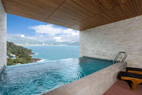 Wyndham Grand Phuket Kalim Bay in กมลา — foto 3