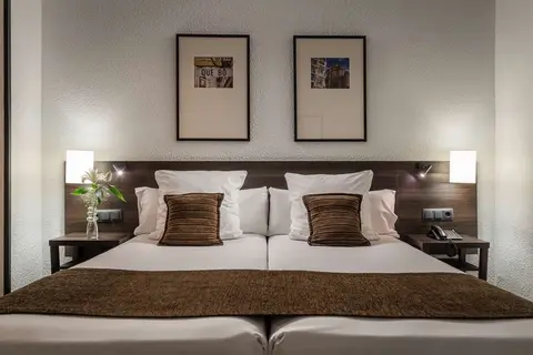 Hotel Medium Valencia in Valencia — foto 17
