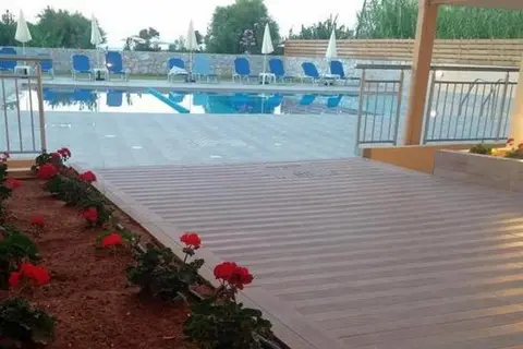 Gerona Mare Apartments in Γεράνι — foto 7