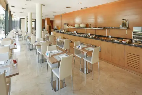 Hotel Catalonia Barcelona Beach in Santa Susanna — foto 6