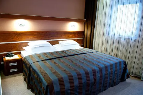 Hotel Plaža Omiš in Omis — foto 27