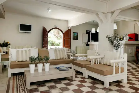 Olive Press Hotel & Apartments in Μόλυβος — foto 6