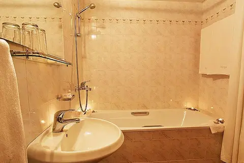 Hotel Ljuljak in Люляк — foto 15