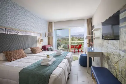 Leonardo Laura Beach & Splash Resort in Paphos, foto 3