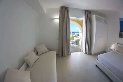 Est Hotel in Santa Cesarea Terme — foto 25