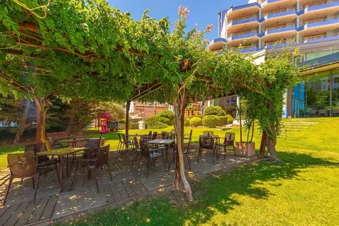 Aparthotel Xon's Playa in Castelló d'Empúries — foto 10
