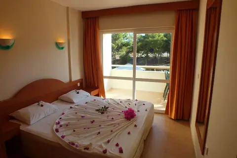 Tuntas Family Suites Kusadasi in Kuşadası — foto 26