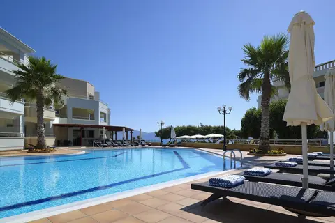 Molos Bay in Kissamos — foto 14