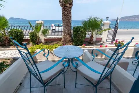 Michaelia Hotel in Πέτρα — foto 11