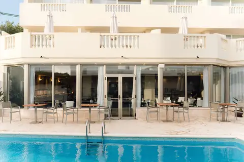 Blue Sea Paraiso Beach in es Canar — foto 9