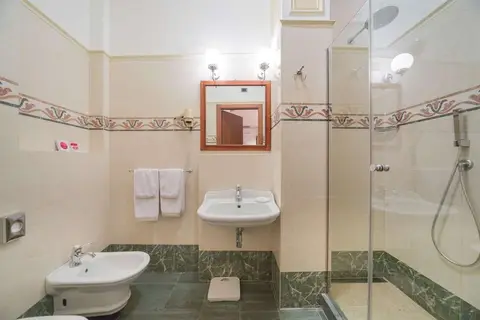 Hotel Touring in Bologna — foto 19