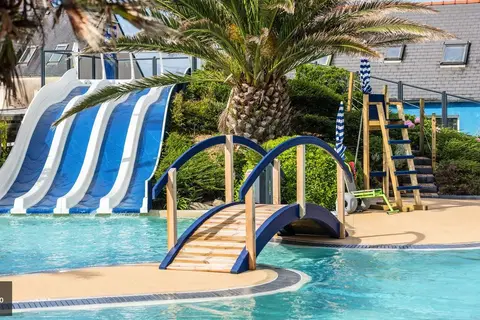 Camping Le Domaine De Ker Ys in Saint-Nic