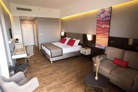 Ramada Plaza by Wyndham Thraki in Αλεξανδρούπολη — foto 18
